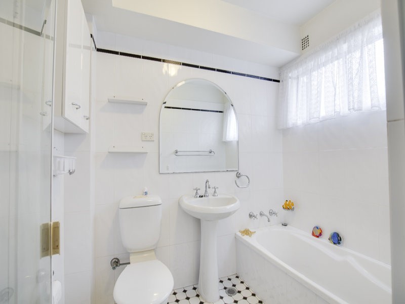 13/19-25 Cambridge Street, Gladesville NSW 2111