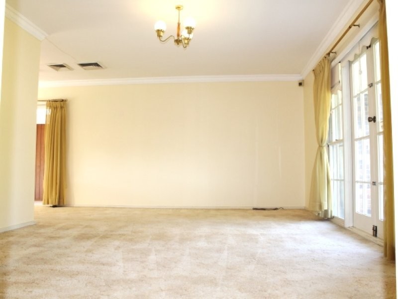 1 Moncrieff Drive, East Ryde NSW 2113