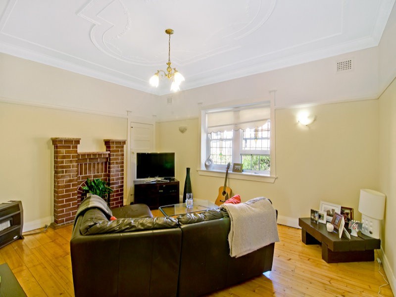 2 Thompson Street, Gladesville NSW 2111