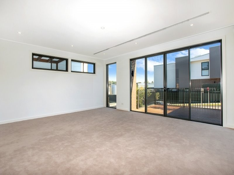 58 Lardelli Drive, Putney NSW 2112