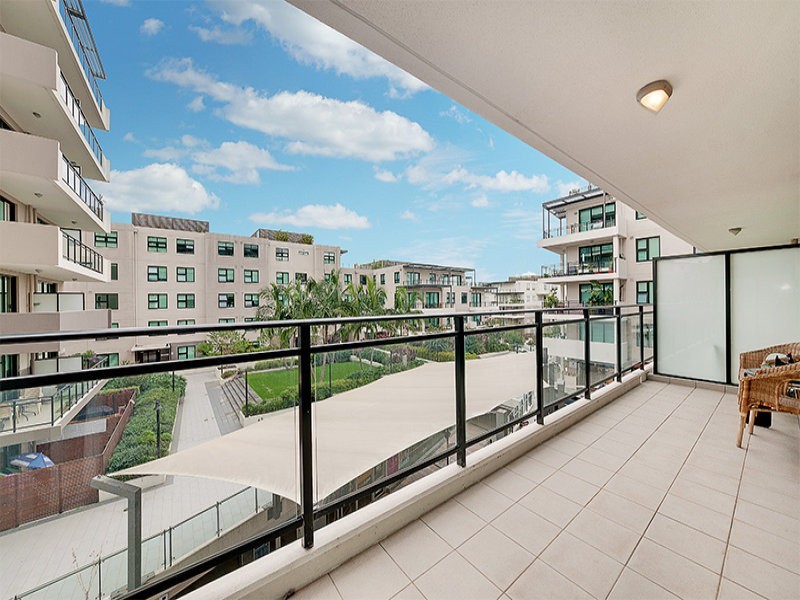 28/11 Bay Drive, Meadowbank NSW 2114