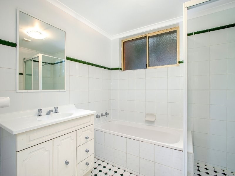 4/33 Wharf Road, Gladesville NSW 2111