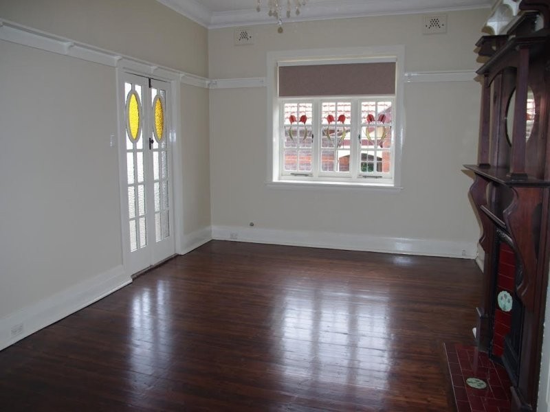 15 Western Crescent, Gladesville NSW 2111