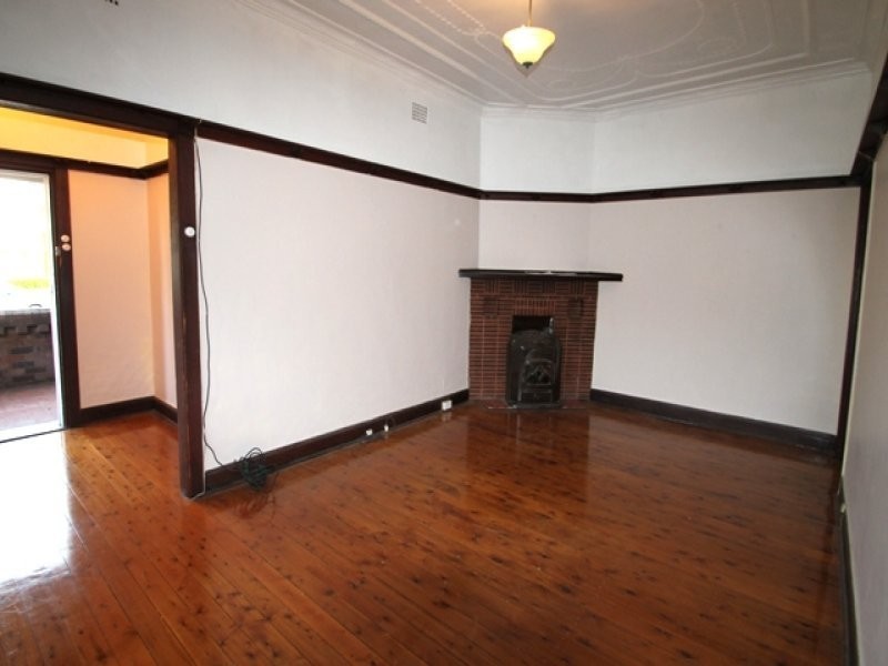 8A Junction Street, Gladesville NSW 2111