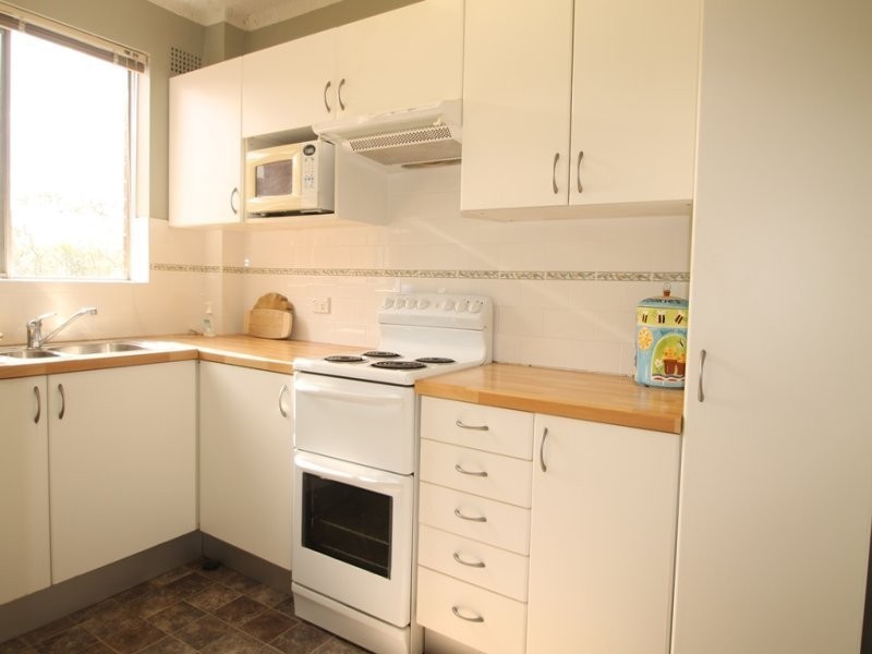 2/25 Hepburn Avenue, Gladesville NSW 2111