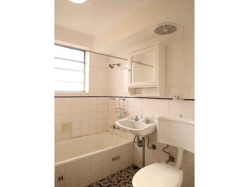 2/25 Hepburn Avenue, Gladesville NSW 2111