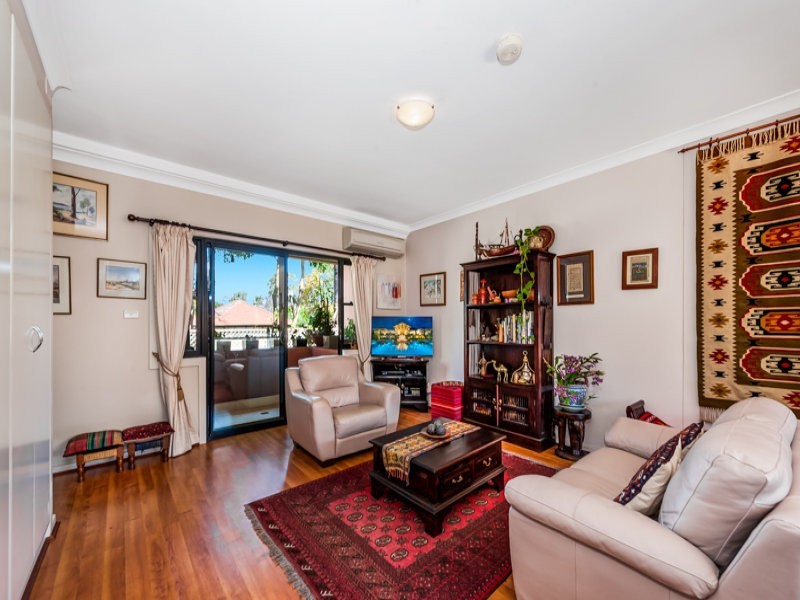 6/6-8 Flagstaff Street, Gladesville NSW 2111