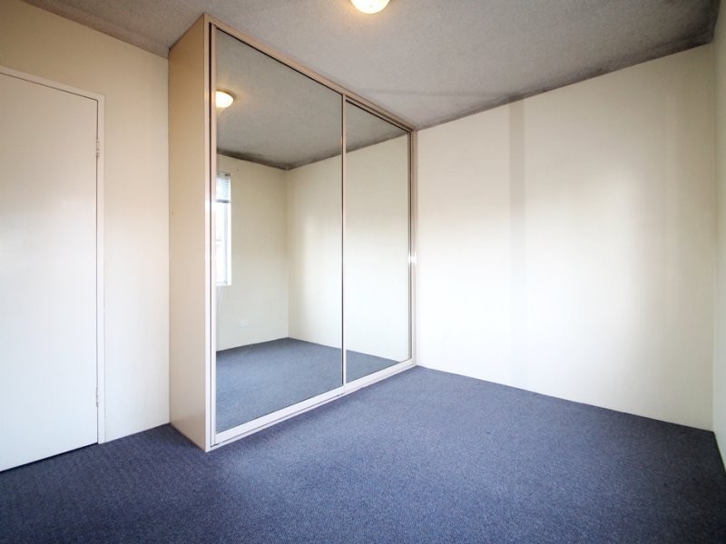 18/24 Wharf Road, Gladesville NSW 2111