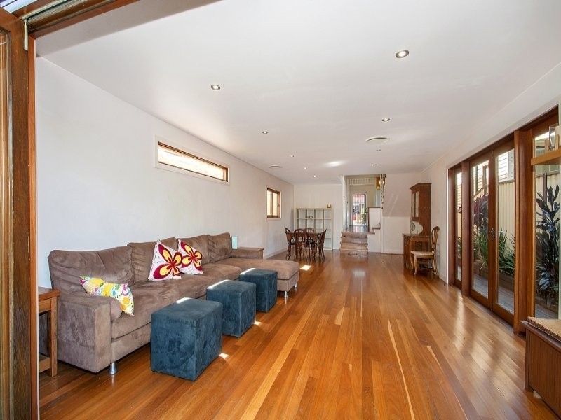 16 Western Crescent, Gladesville NSW 2111