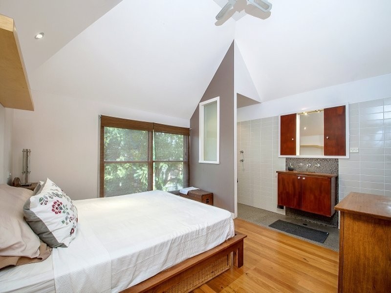 16 Western Crescent, Gladesville NSW 2111