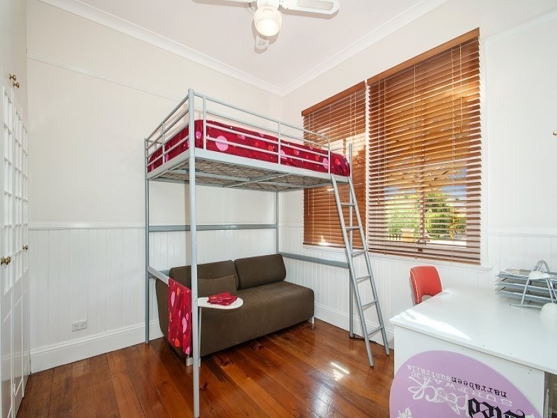 16 Western Crescent, Gladesville NSW 2111