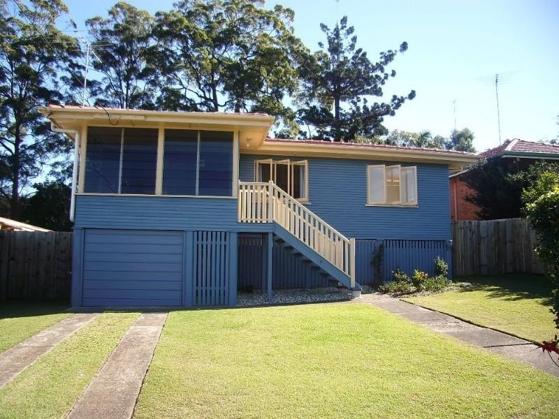 9 Curfew Street, Upper Mount Gravatt QLD 4122