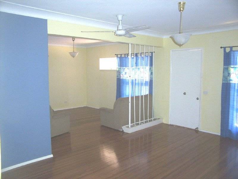 24 Meadstone Street, Russell Island QLD 4184