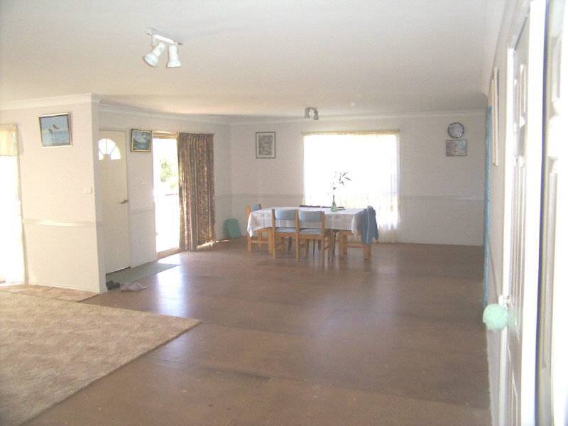 64 Kings Road, Russell Island QLD 4184