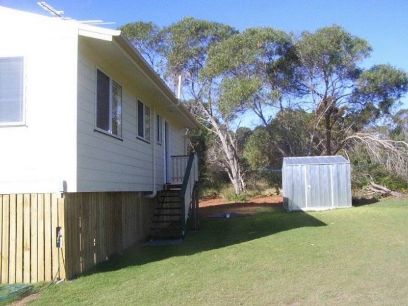 32 Woomera St, Russell Island QLD 4184