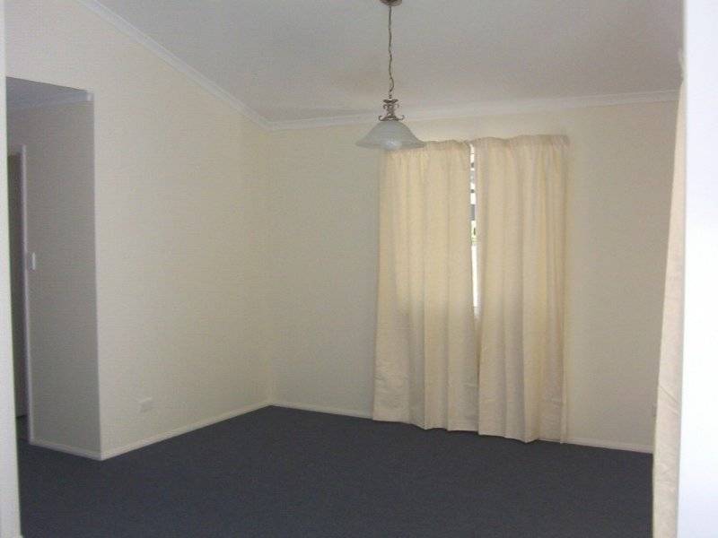 27 Toolona Ave, Russell Island QLD 4184
