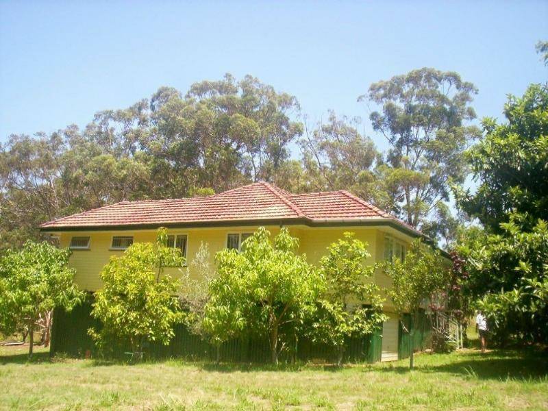 4 Goolagong St, Russell Island QLD 4184