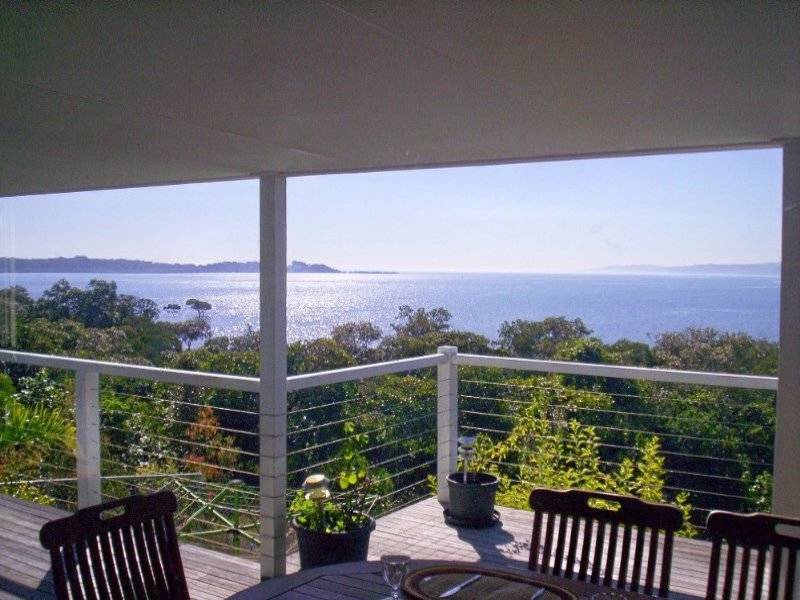 27 Bay Dr, Russell Island QLD 4184