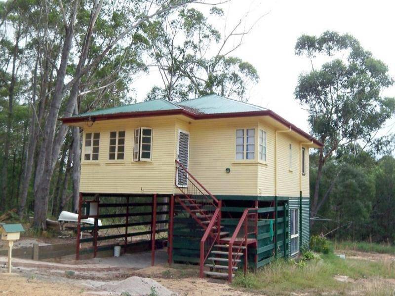 4 Maybrook Ave, Russell Island QLD 4184