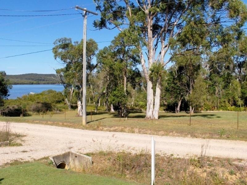 24 Orme Dr, Russell Island QLD 4184