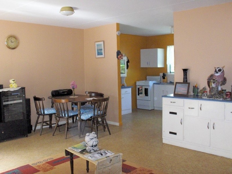 8 Deenya Pde, Russell Island QLD 4184