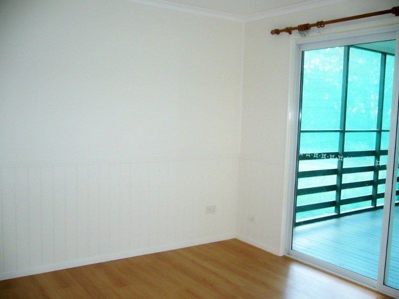 16 Nicholas St, Russell Island QLD 4184