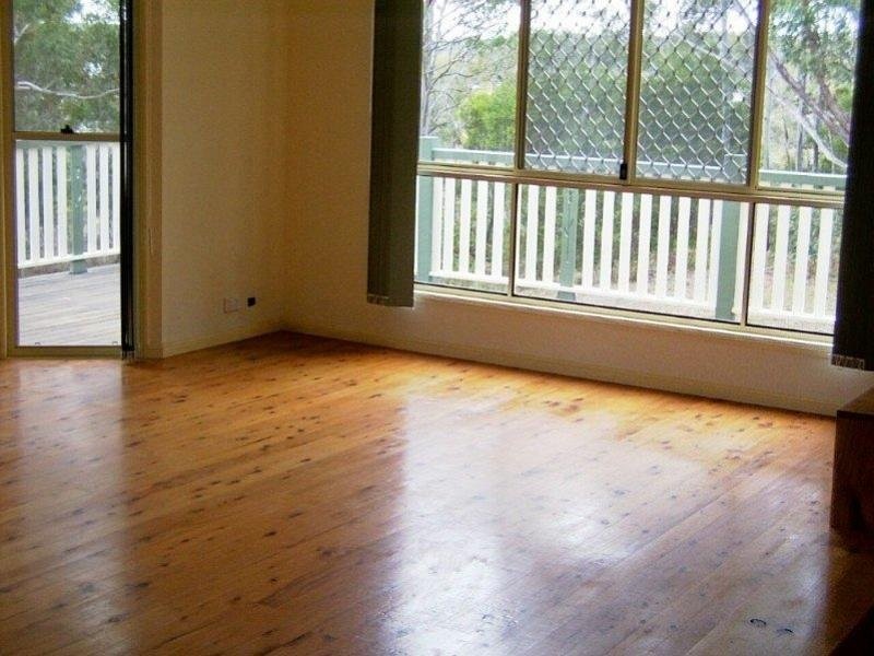 104 Avondale Rd, Russell Island QLD 4184