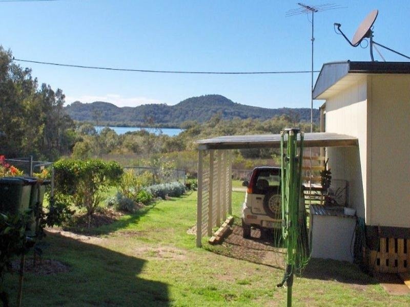 34 Inlet Ave, Russell Island QLD 4184