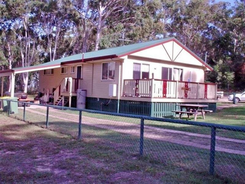 10 Hunters Road, Russell Island QLD 4184