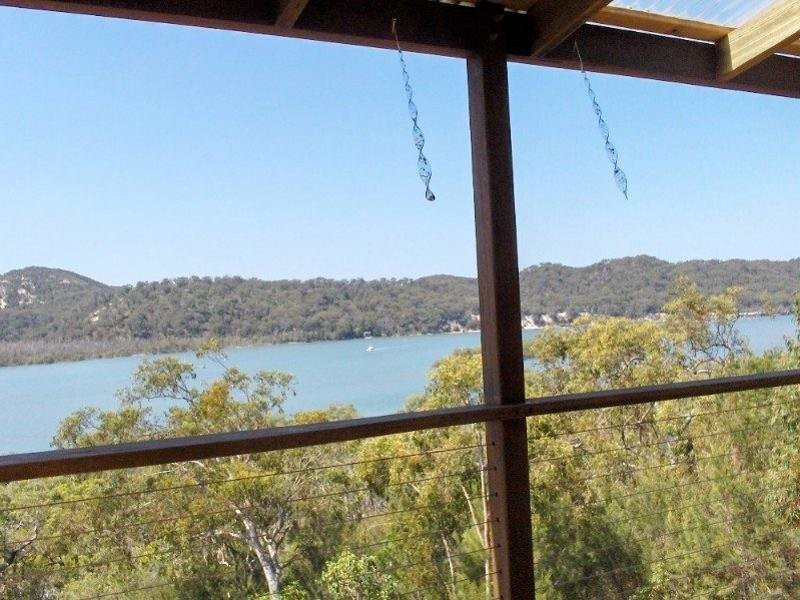 38 Leichhardt Tce, Russell Island QLD 4184