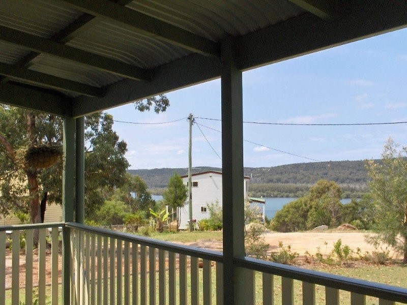 27 Leichhardt Tce, Russell Island QLD 4184