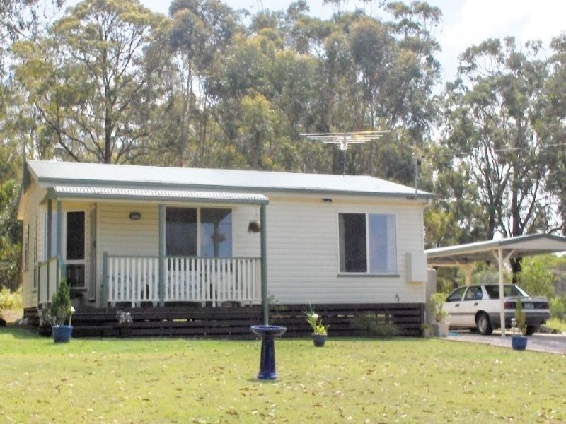 27 Leichhardt Tce, Russell Island QLD 4184
