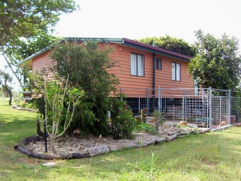 5 Highland St, Russell Island QLD 4184