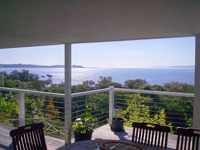 27 Bay Drive, Russell Island QLD 4184