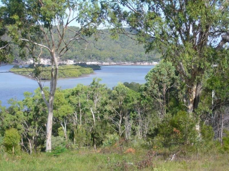 66 Seaward Drive, Russell Island QLD 4184