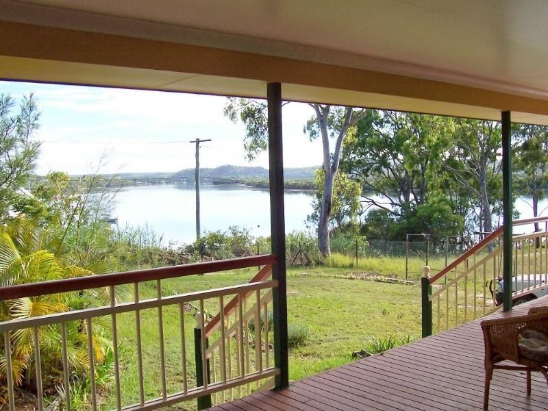 106 Minjerriba Rd, Russell Island QLD 4184