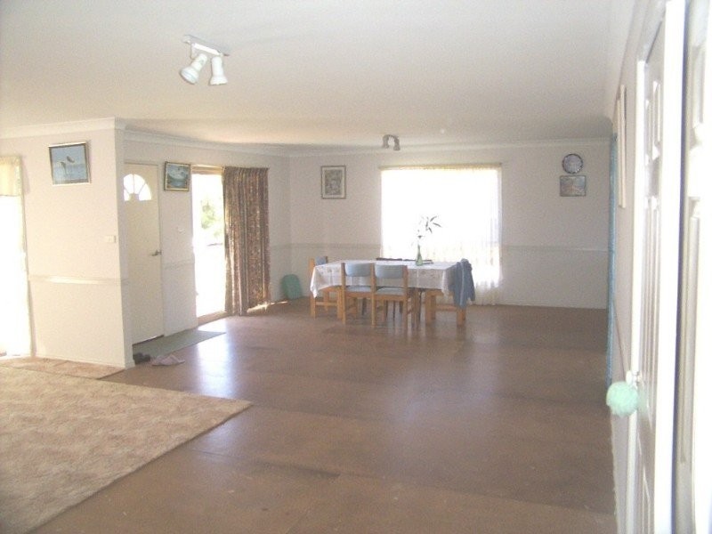 64 Kings Road, Russell Island QLD 4184