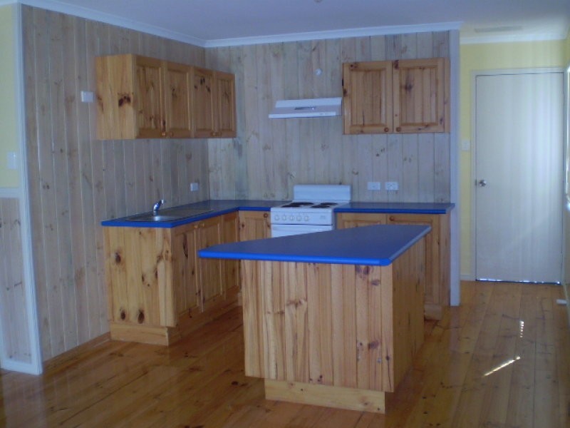 65 Minjerriba Rd, Russell Island QLD 4184