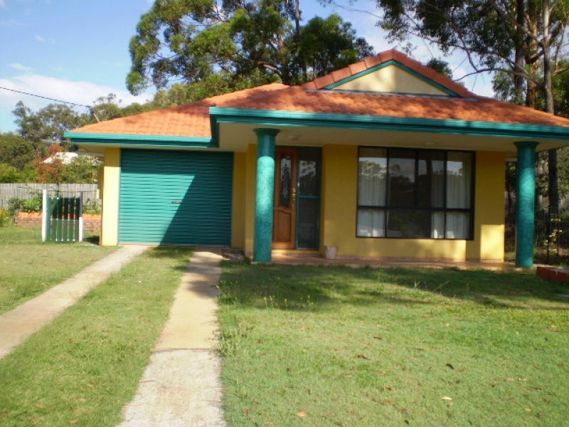 42 Guthrie Street, Russell Island QLD 4184