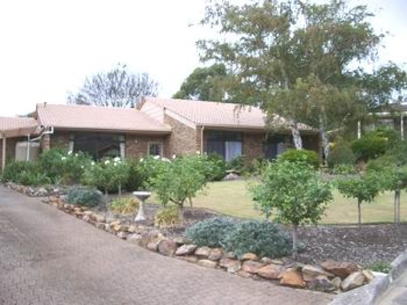 3 Grassdale Rise, Aberfoyle Park SA 5159