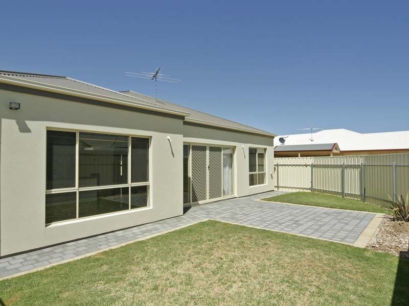23 Saltash Avenue, Christies Beach SA 5165