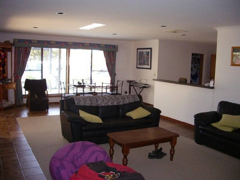 27 Creecoona Terrace, Bordertown SA 5268