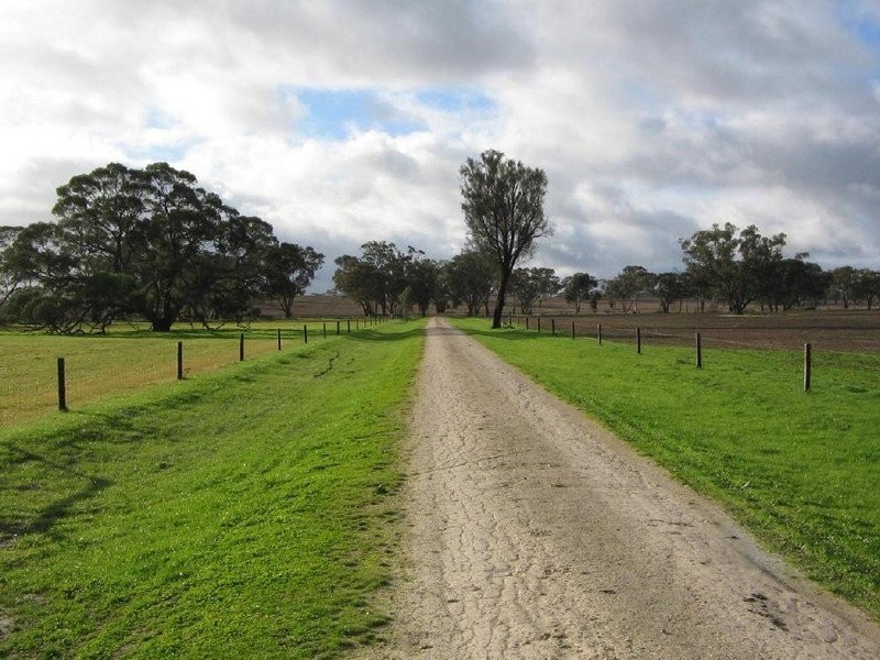 Henniker Canterbury Park, Bordertown SA 5268