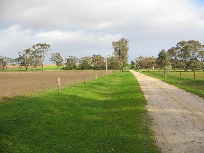 Henniker Canterbury Park, Bordertown SA 5268