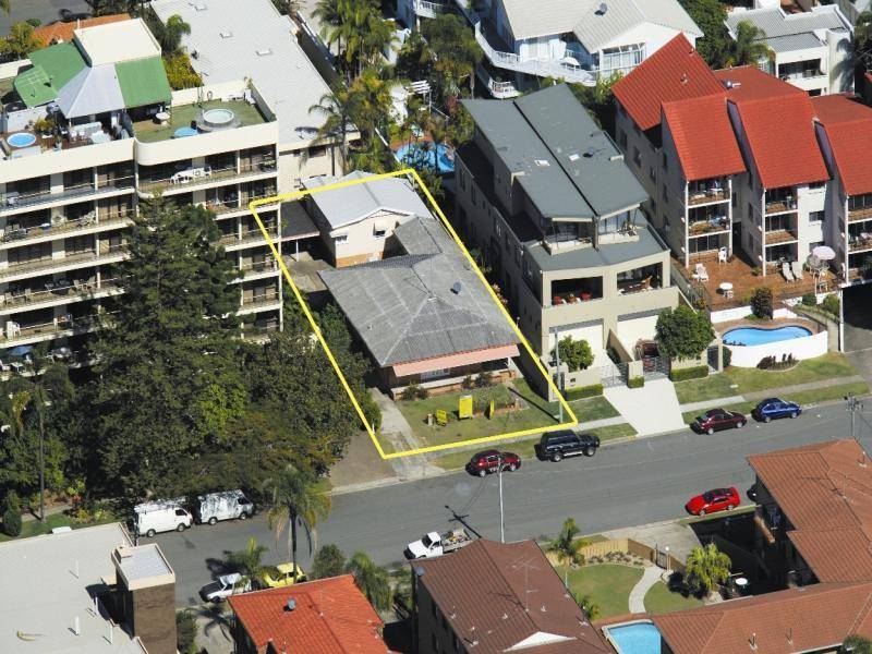 26 Armrick Avenue, Broadbeach QLD 4218