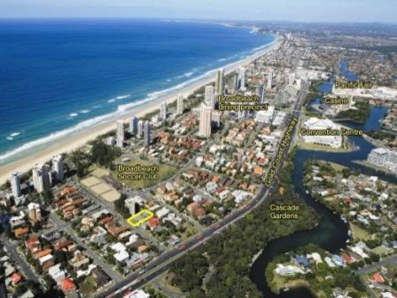 26 Armrick Avenue, Broadbeach QLD 4218