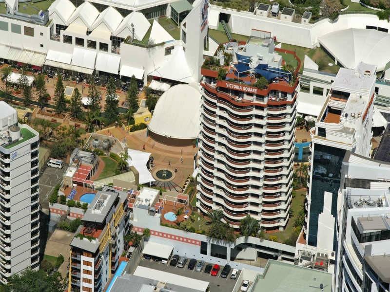 15 Victoria Avenue, Broadbeach QLD 4218