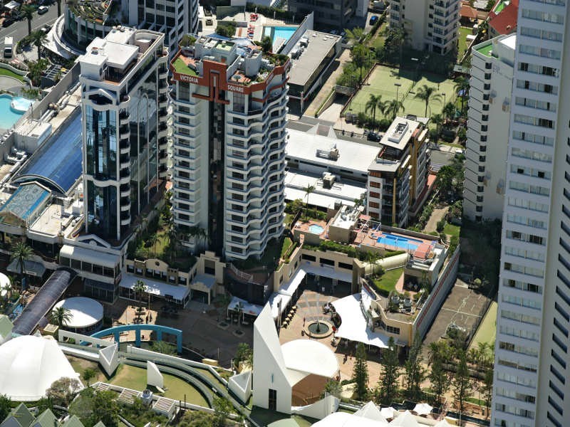 15 Victoria Avenue, Broadbeach QLD 4218