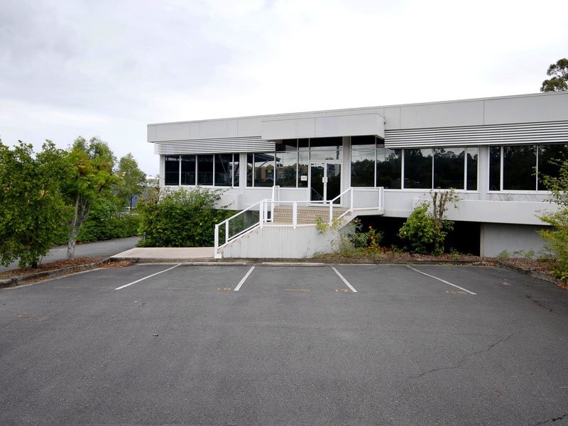 3515 Pacific Highway, Springwood QLD 4127