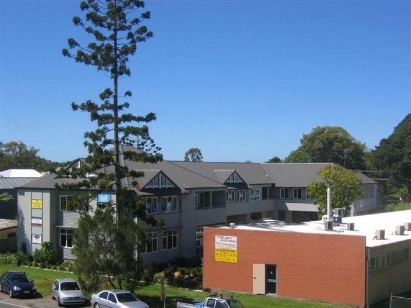 43 Tallebudgera Creek Road, Burleigh Heads QLD 4220